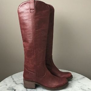 Lucky Brand Distressed Leather Pull on Boots